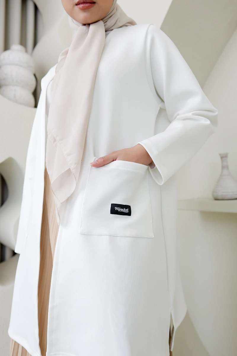 INDOOR Hijacket Dayana Broken White_1 Baju putih wanita berhijab